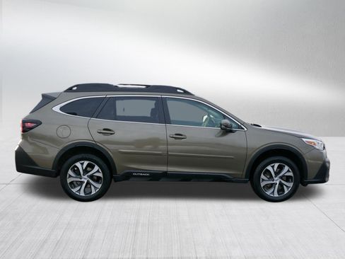 Used 2022 Subaru Outback Limited image 8