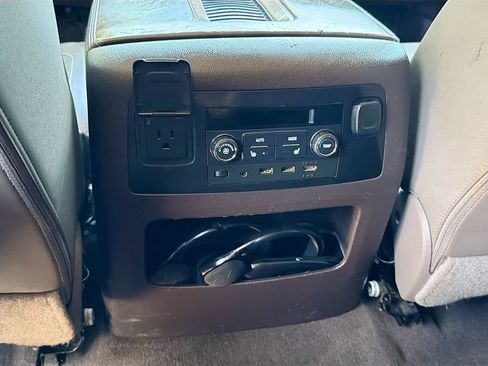 Used 2018 GMC Yukon Denali w/ Denali Ultimate Package RWD image 31