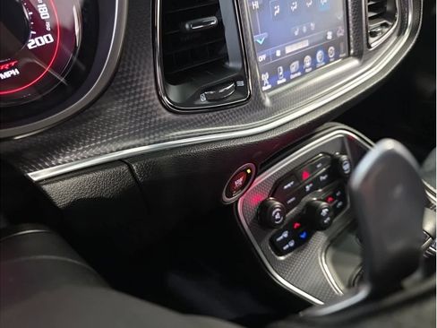 Used 2016 Dodge Challenger SRT Hellcat image 26