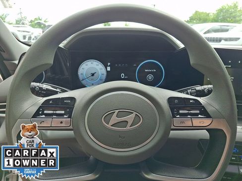 Used 2024 Hyundai Elantra SEL FWD image 20