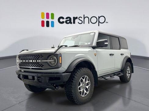 Used 2024 Ford Bronco Badlands image 1