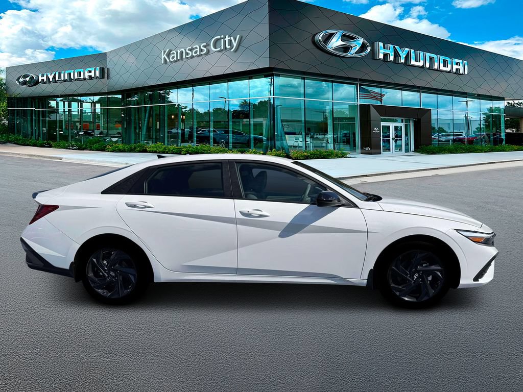 New 2026 Hyundai Elantra Sport FWD image 9