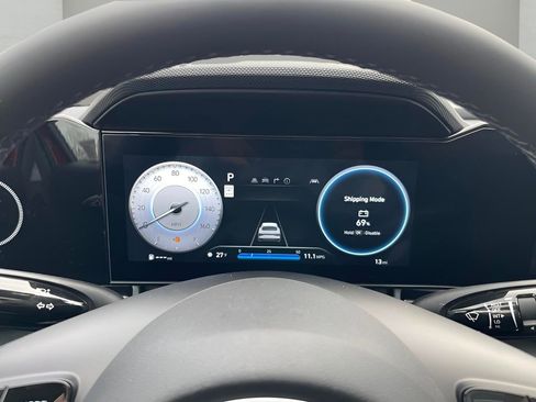 New 2025 Hyundai Elantra Limited image 26