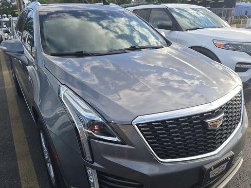 Used 2020 Cadillac XT5 Premium Luxury AWD/4WD image 3