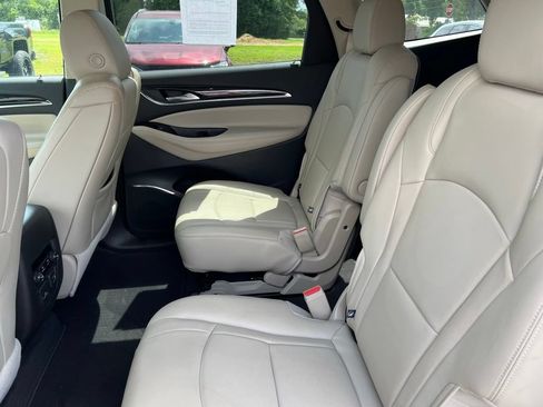 Used 2020 Buick Enclave Essence w/ Sound and Sites Package FWD image 5