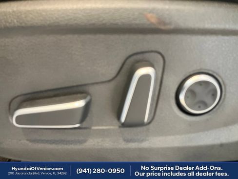 Used 2025 Hyundai Palisade SEL FWD image 20
