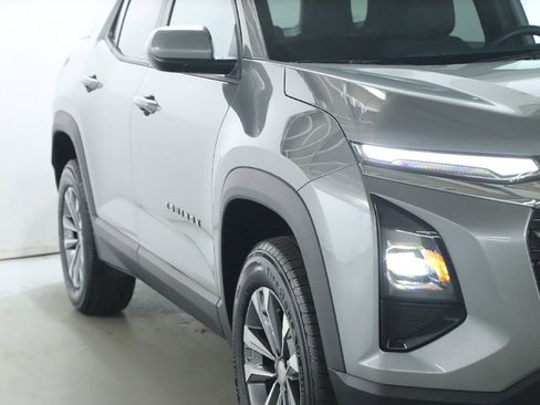 Used 2025 Chevrolet Equinox LT image 8