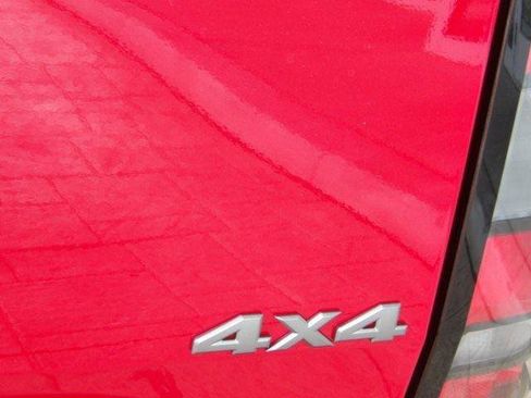 New 2026 Nissan Frontier SV w/ SV Convenience Package AWD/4WD image 8