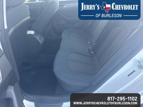Used 2019 Hyundai Sonata SE w/ Cargo Package image 6