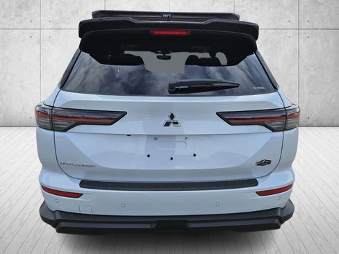 New 2026 Mitsubishi Outlander AWD image 6