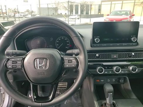 Used 2025 Honda Civic Sport image 24
