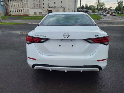 Used 2024 Nissan Sentra SV FWD image 8