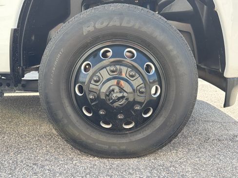 Used 2024 RAM 3500 Big Horn w/ Night Edition AWD/4WD image 5