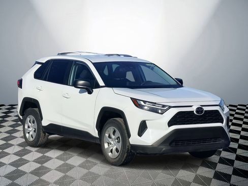 Used 2024 Toyota RAV4 LE image 4