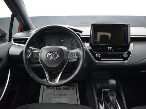 Used 2025 Toyota Corolla SE FWD image 14