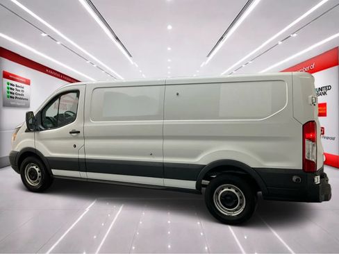 Used 2018 Ford Transit 250 148 Low Roof RWD image 5