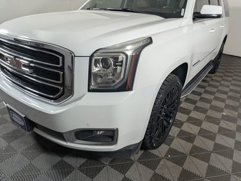 Used 2019 GMC Yukon XL SLT w/ Open Road Package image 12
