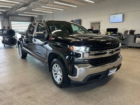 Used 2020 Chevrolet Silverado 1500 LT w/ All-Star Edition AWD/4WD image 3