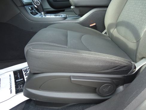Used 2016 GMC Acadia SLE AWD/4WD image 21