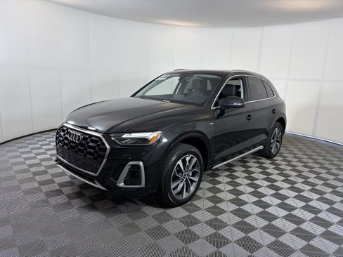Certified 2023 Audi Q5 2.0T Premium AWD/4WD image 2