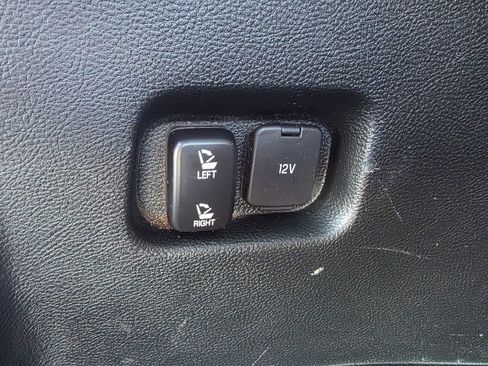 Used 2020 Ford Edge SEL w/ Cold Weather Package image 29