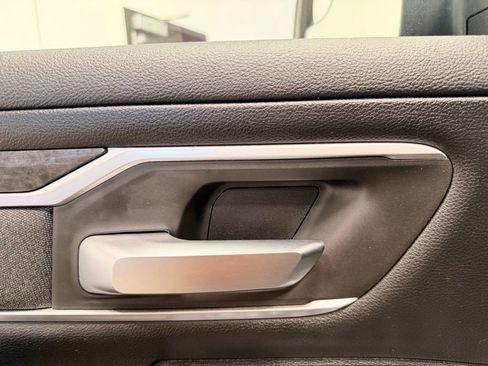 Used 2019 RAM 1500 Big Horn AWD/4WD image 25