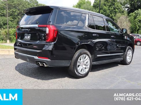 Used 2025 GMC Yukon Denali RWD image 6