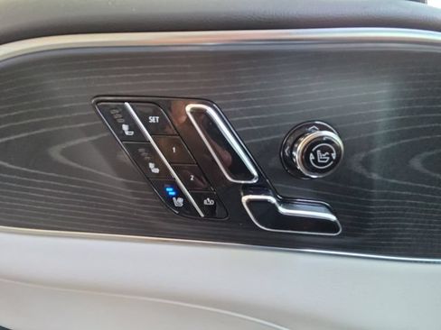 Used 2026 Cadillac Lyriq Premium Luxury w/ LPO, Floor Liner Package AWD/4WD image 25