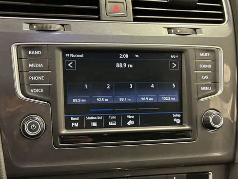 Used 2017 Volkswagen Golf Alltrack SE AWD/4WD image 12