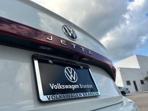 Used 2025 Volkswagen Jetta S image 38