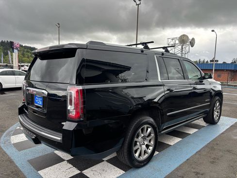 Used 2015 GMC Yukon XL Denali w/ Premium Package AWD/4WD image 6
