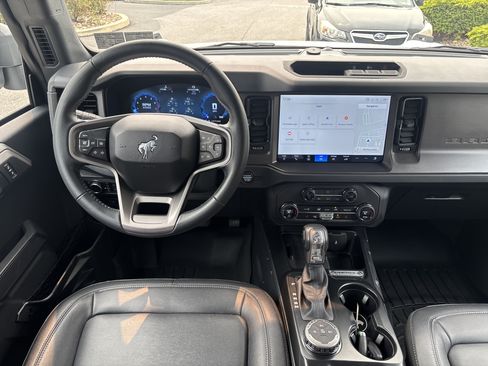 Used 2025 Ford Bronco Big Bend AWD/4WD image 2