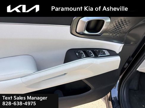 Used 2025 Kia Sorento S w/ Panoramic Sunroof Package image 26