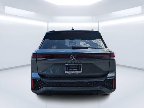 New 2026 Volkswagen Tiguan SE R-Line FWD image 4