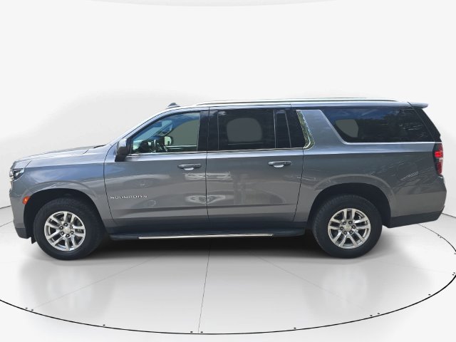 Used 2022 Chevrolet Suburban LT RWD image 9