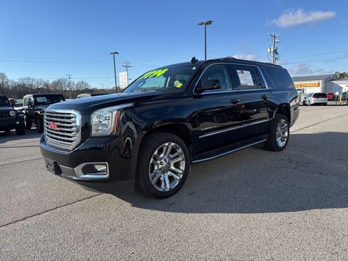 Used 2020 GMC Yukon XL SLT w/ Premium Edition image 4