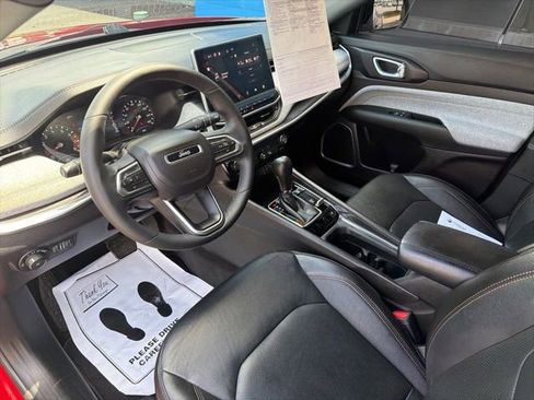 Used 2023 Jeep Compass Latitude AWD/4WD image 16