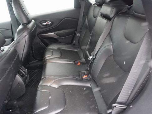 Used 2020 Jeep Cherokee Latitude Plus w/ Cold Weather Group image 23