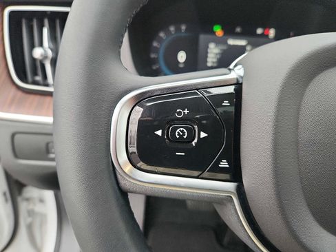 Used 2023 Volvo XC60 B5 Plus w/ Protection Package Premier image 20