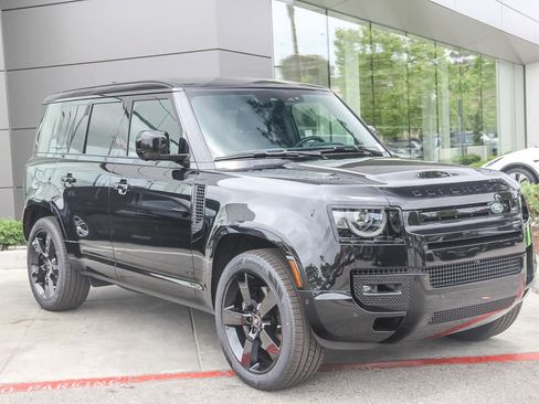 New 2025 Land Rover Defender 110 V8 image 2