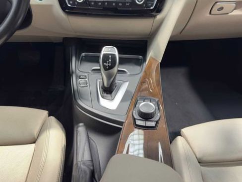 Used 2016 BMW 340i xDrive Sedan AWD/4WD image 18