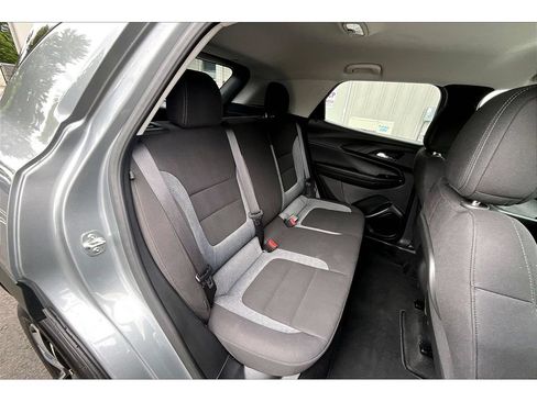 Used 2025 Chevrolet TrailBlazer LT FWD image 26