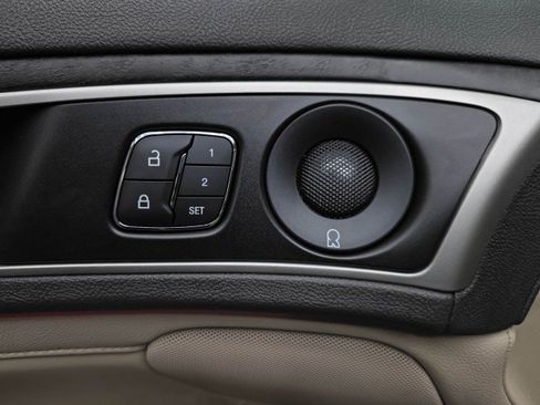 Used 2020 Lincoln MKZ Reserve w/ Elements Package FWD image 30