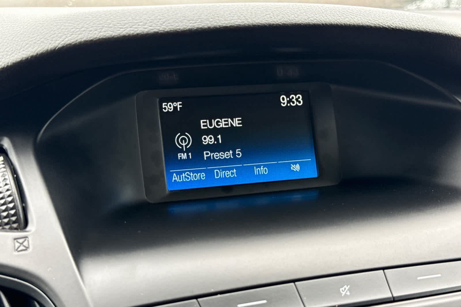 Used 2018 Ford Focus SE w/ Cold Weather Package FWD image 17