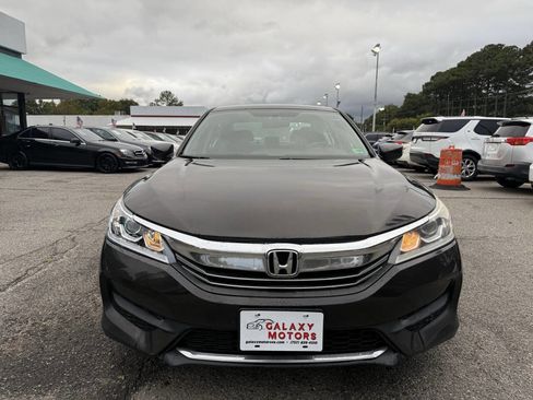 Used 2017 Honda Accord LX image 2