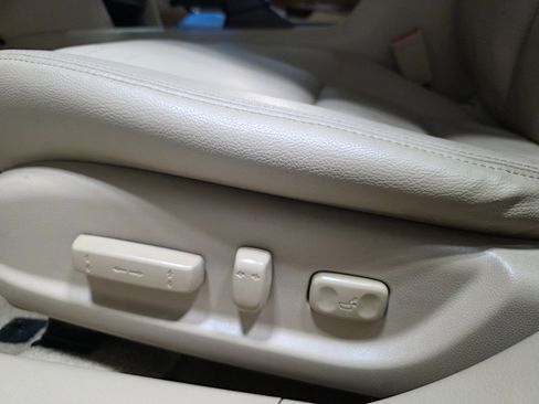 Used 2012 Honda Accord EX-L image 17