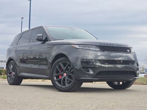 Used 2024 Land Rover Range Rover Sport Dynamic SE image 2
