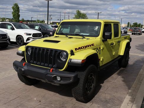 Used 2023 Jeep Gladiator Mojave w/ LED Lighting Group AWD/4WD image 3