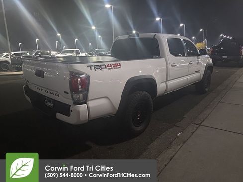 Used 2023 Toyota Tacoma TRD Off-Road w/ Technology Package image 10