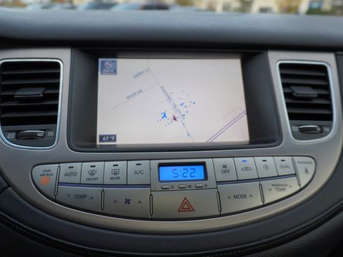 Used 2009 Hyundai Genesis 3.8 w/ Technology Pkg 4 image 14